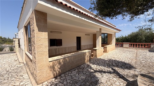 Villa Di 2 Vani, Veranda, Box. Ristrutturata, Ottimo Stato, Fotovoltaico